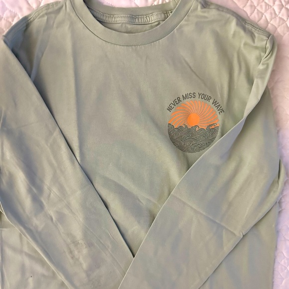 Nomad Other - Nomad Boy’s long Sleeve Wave graphic tee size 12-14